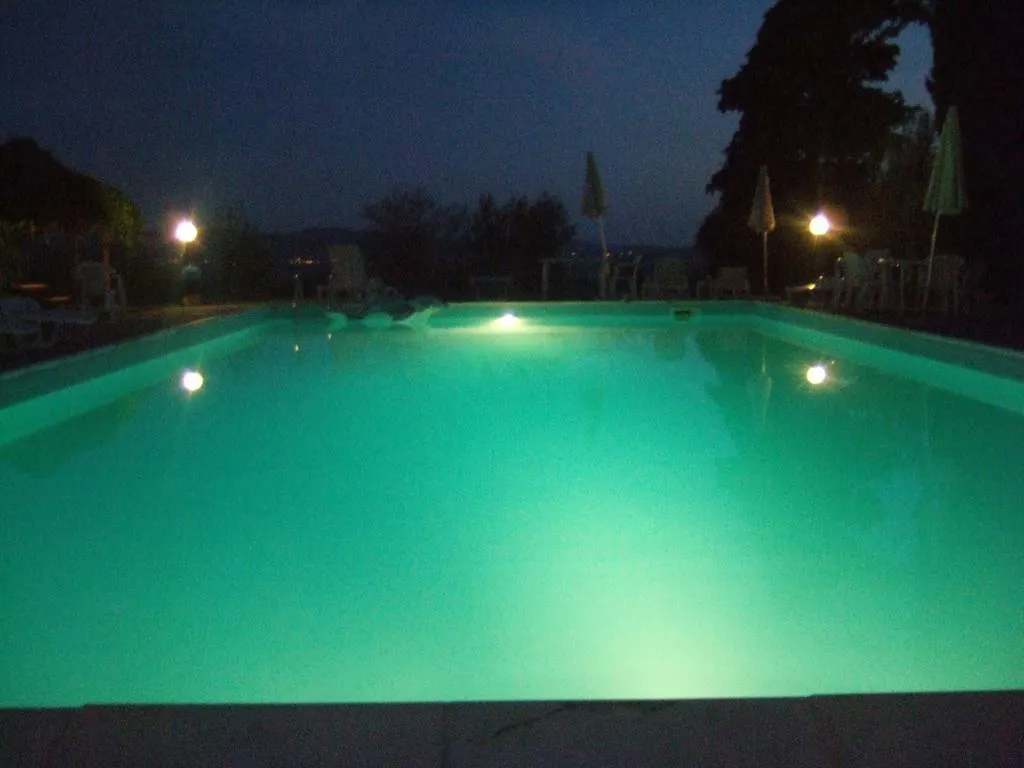 בית חווה Borro Agriturismo Relais Poggio Primo